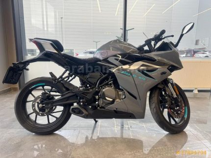 CFMOTO 2022 250SR | 5.000 KM